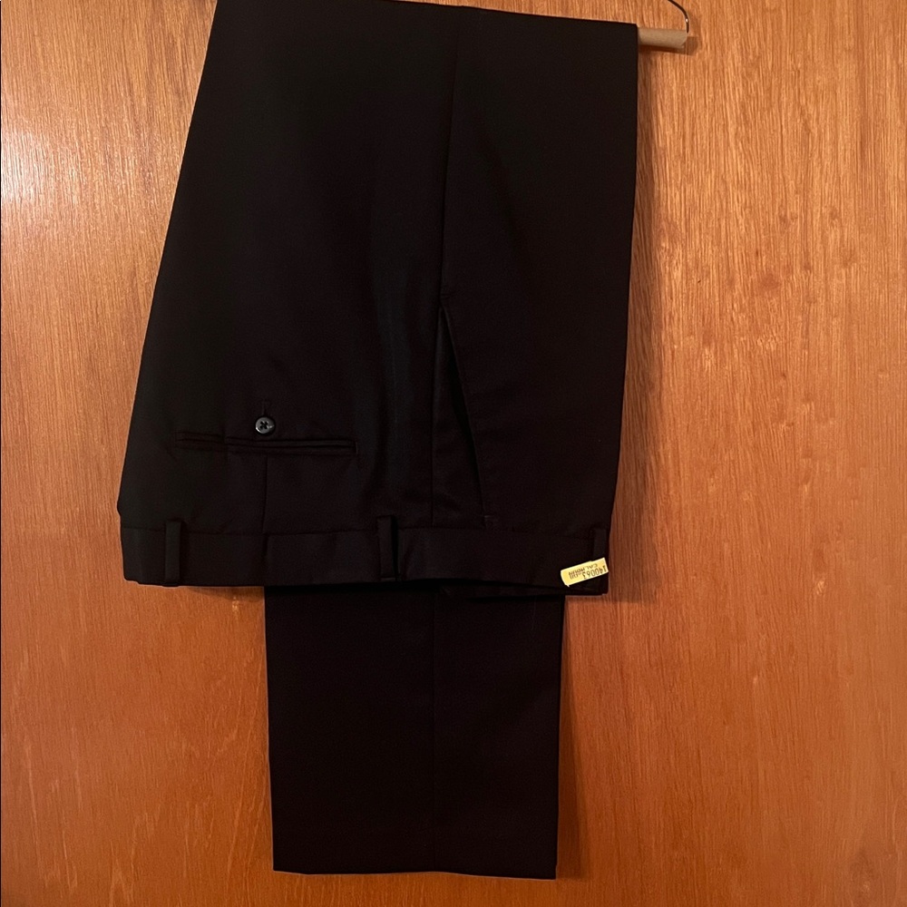 Stafford Black Dress Slacks 34x32 - Excellent Condition!! MSRP: $120